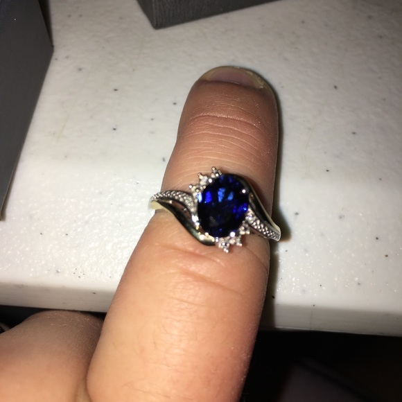 Ring and necklace set - Picture 3 of 4